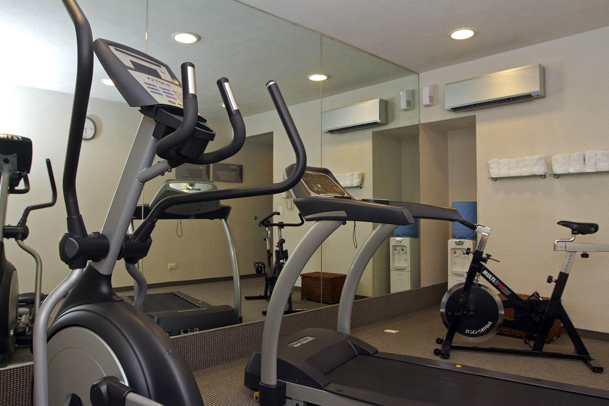 Express By Marriott Ciudad De Insurgentes Sur Hotel Mexico City