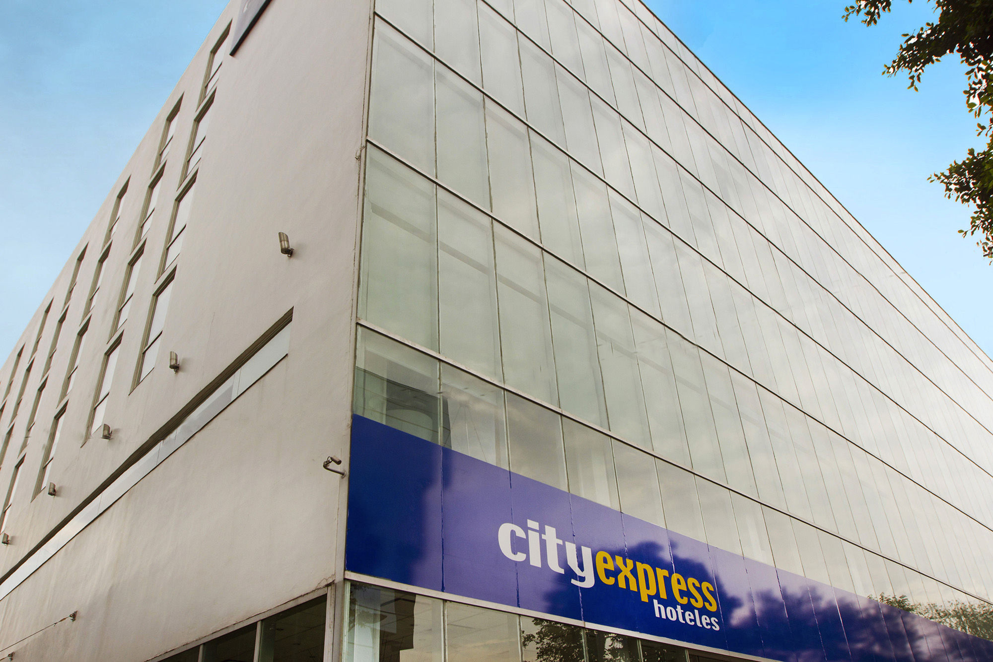 Hotel Express By Marriott Ciudad De Insurgentes Sur Mexico City